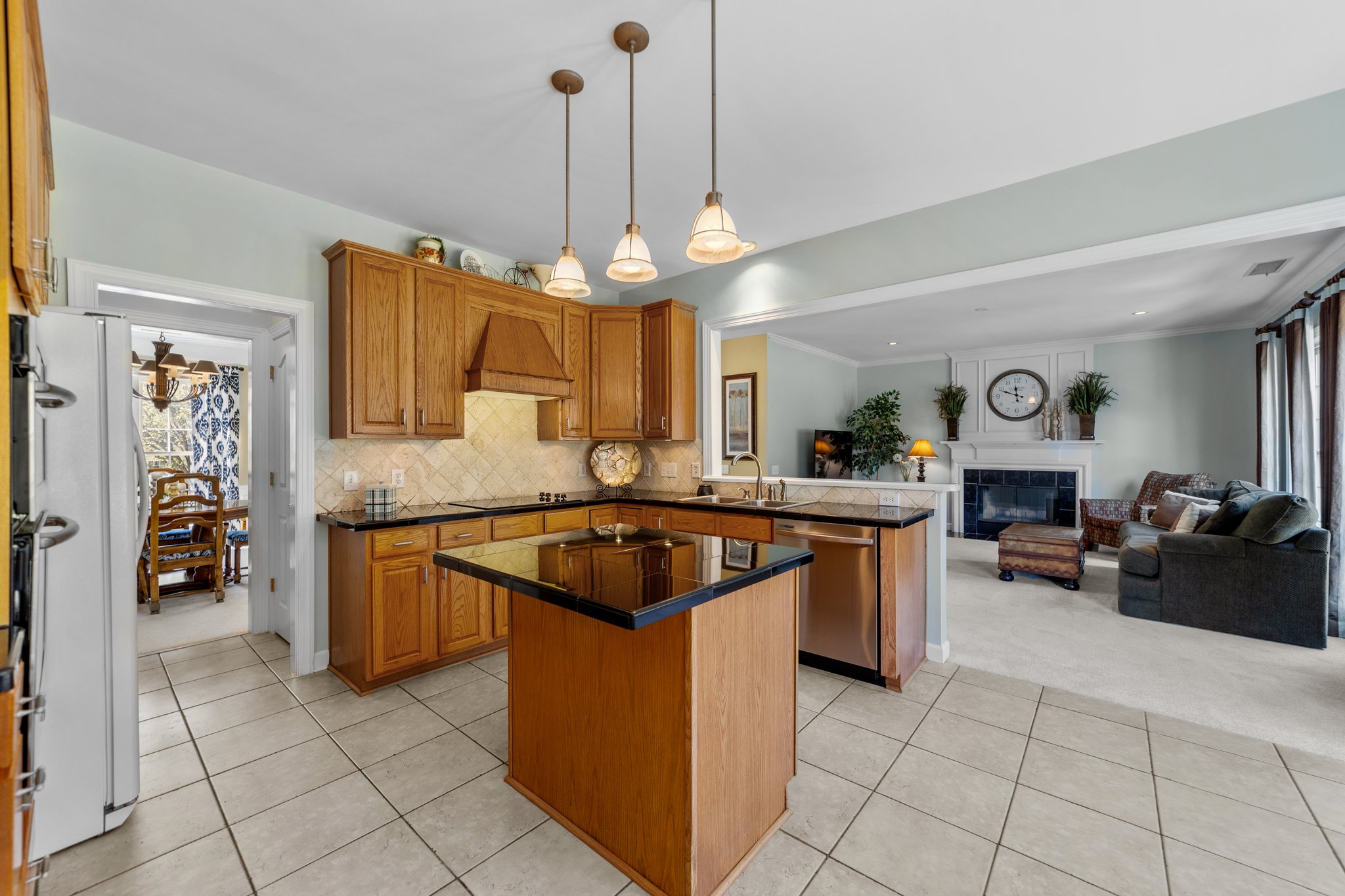 8020 Fairmeadows Dr, Charlotte, NC 28269