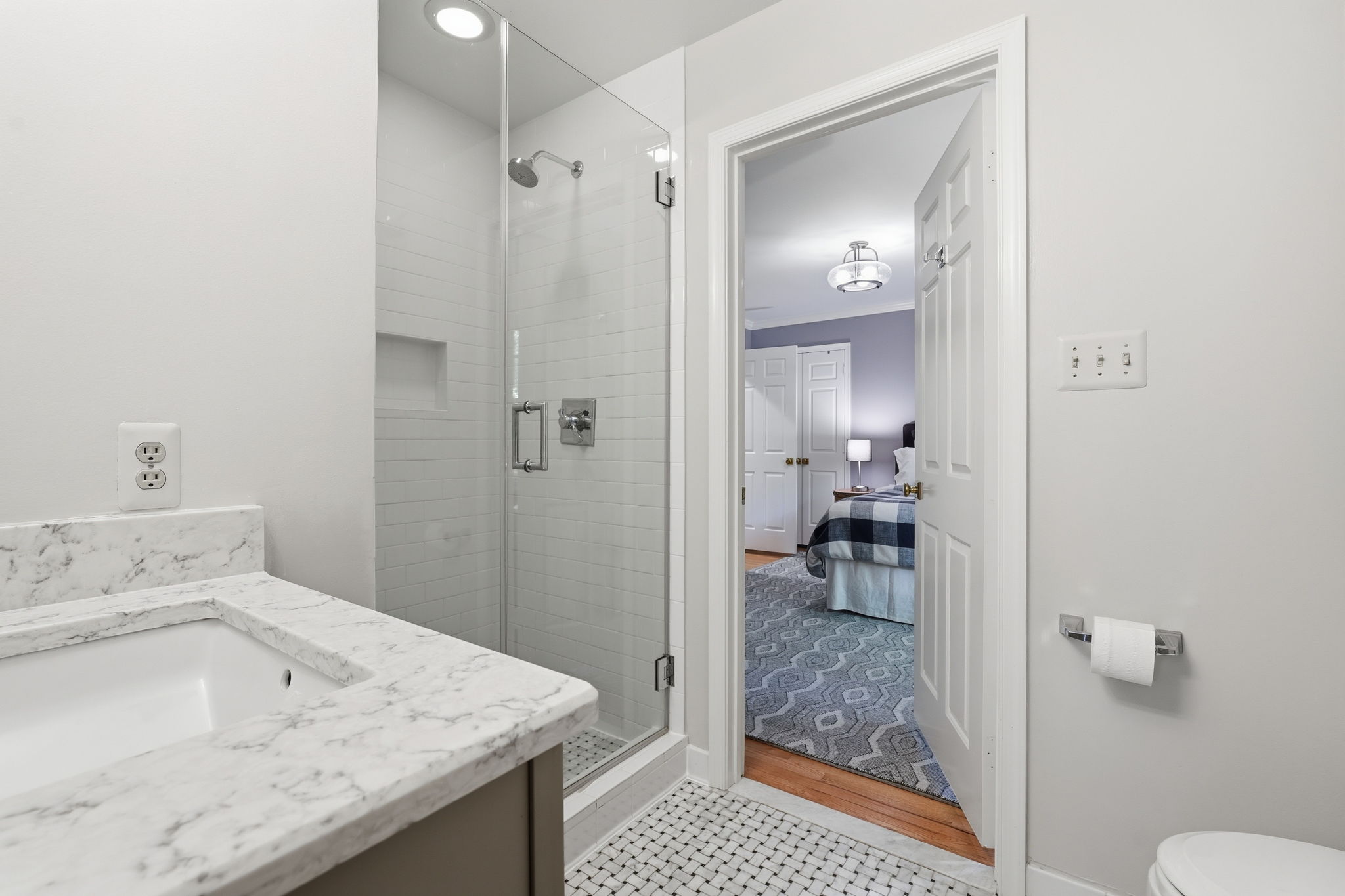 Buddy bath for Bedrooms 3 & 4