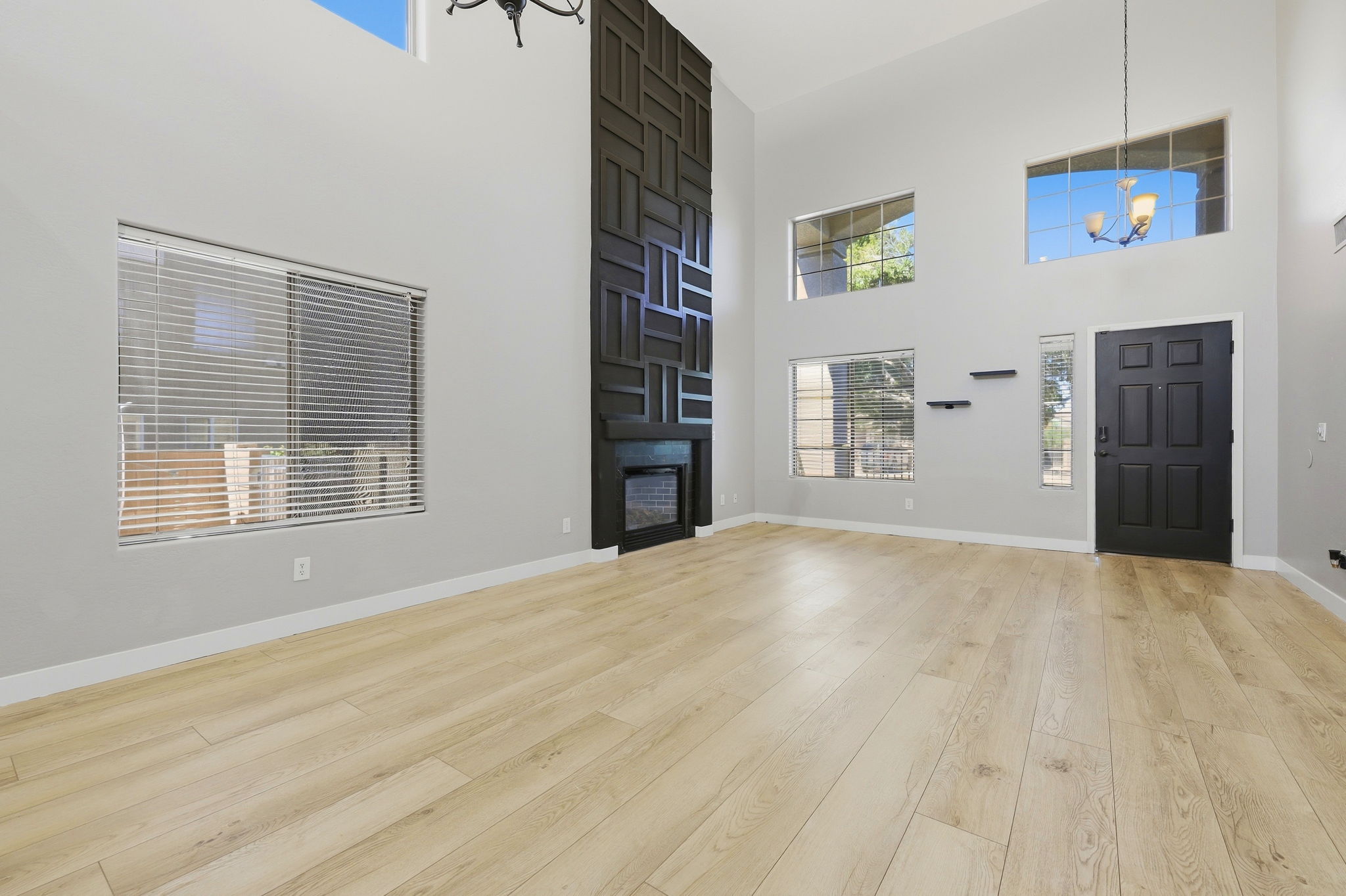 Foyer/Dining/Living Room