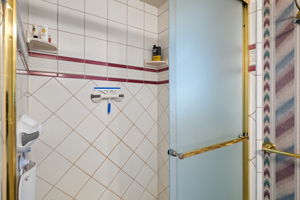  Photo 37