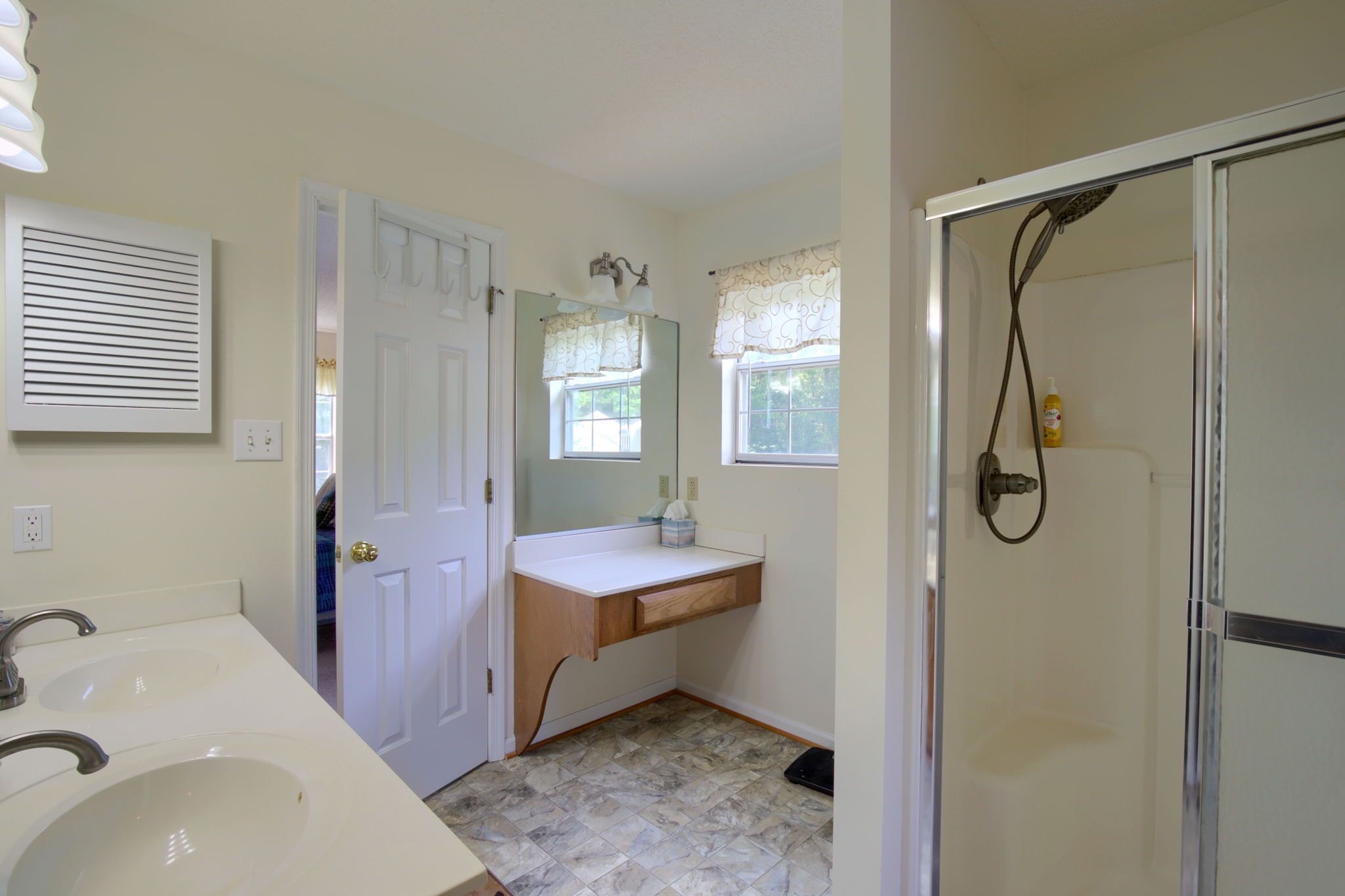 8024 Kitchener Dr, Gloucester, VA 23061 Creative Chameleon Media