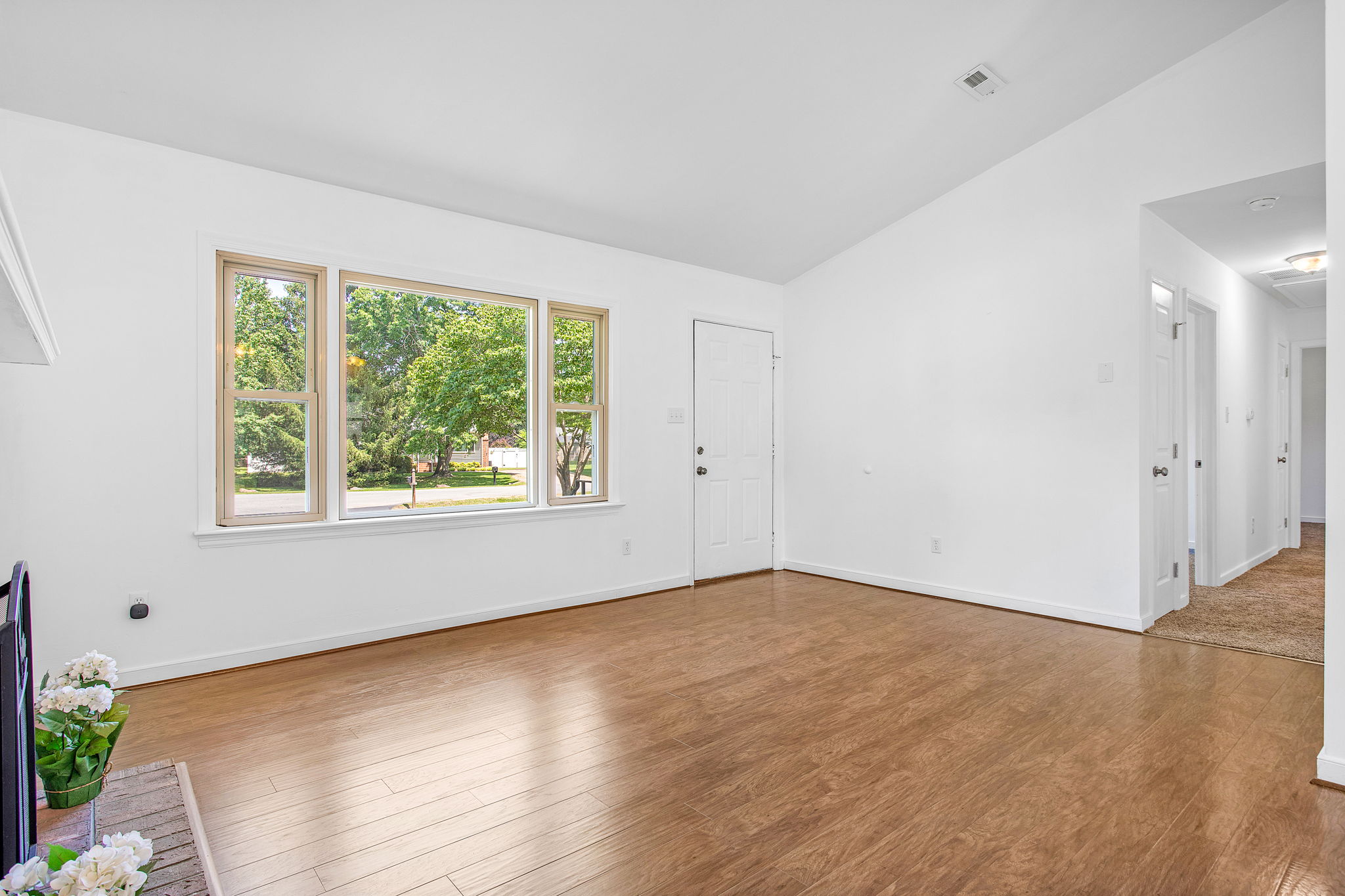 07-Living Room