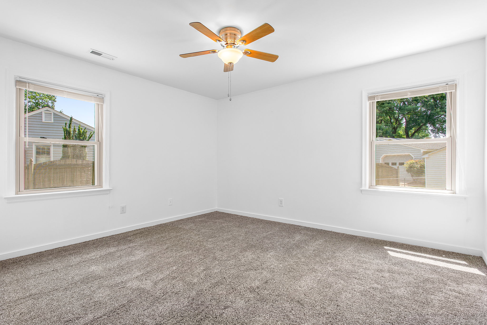 18-Primary Bedroom