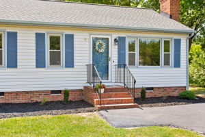 04-Exterior Front