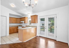 10-Dining and Kitchen