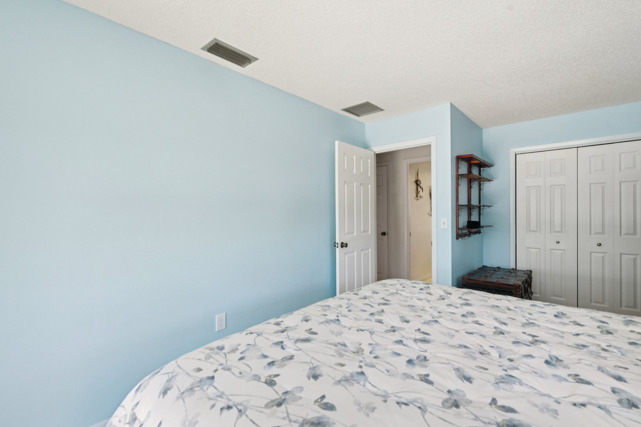 60th St NW-L2204-020.jpg