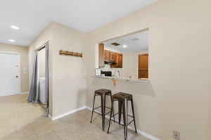 Kitchen/Breakfast Bar