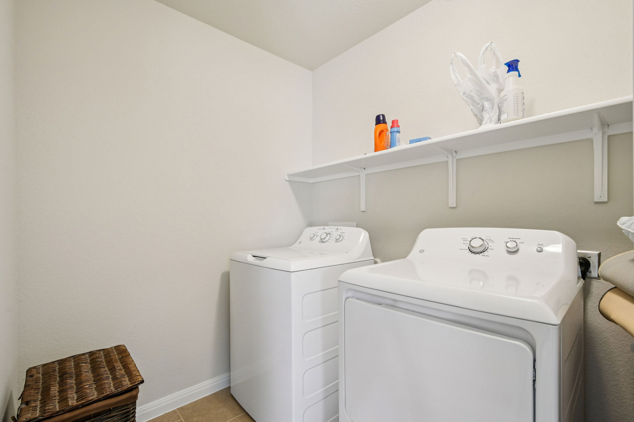 Hamilton Ln-S2802-025