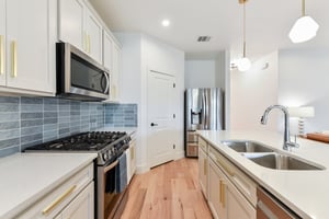 Russet Rock Dr-S2606-016.jpg