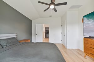 Russet Rock Dr-S2606-030.jpg