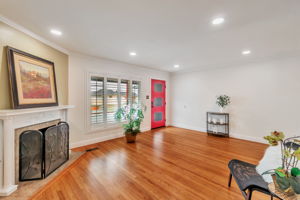 008_803 Thornhill Dr