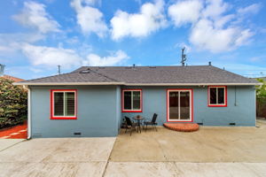 035_803 Thornhill Dr