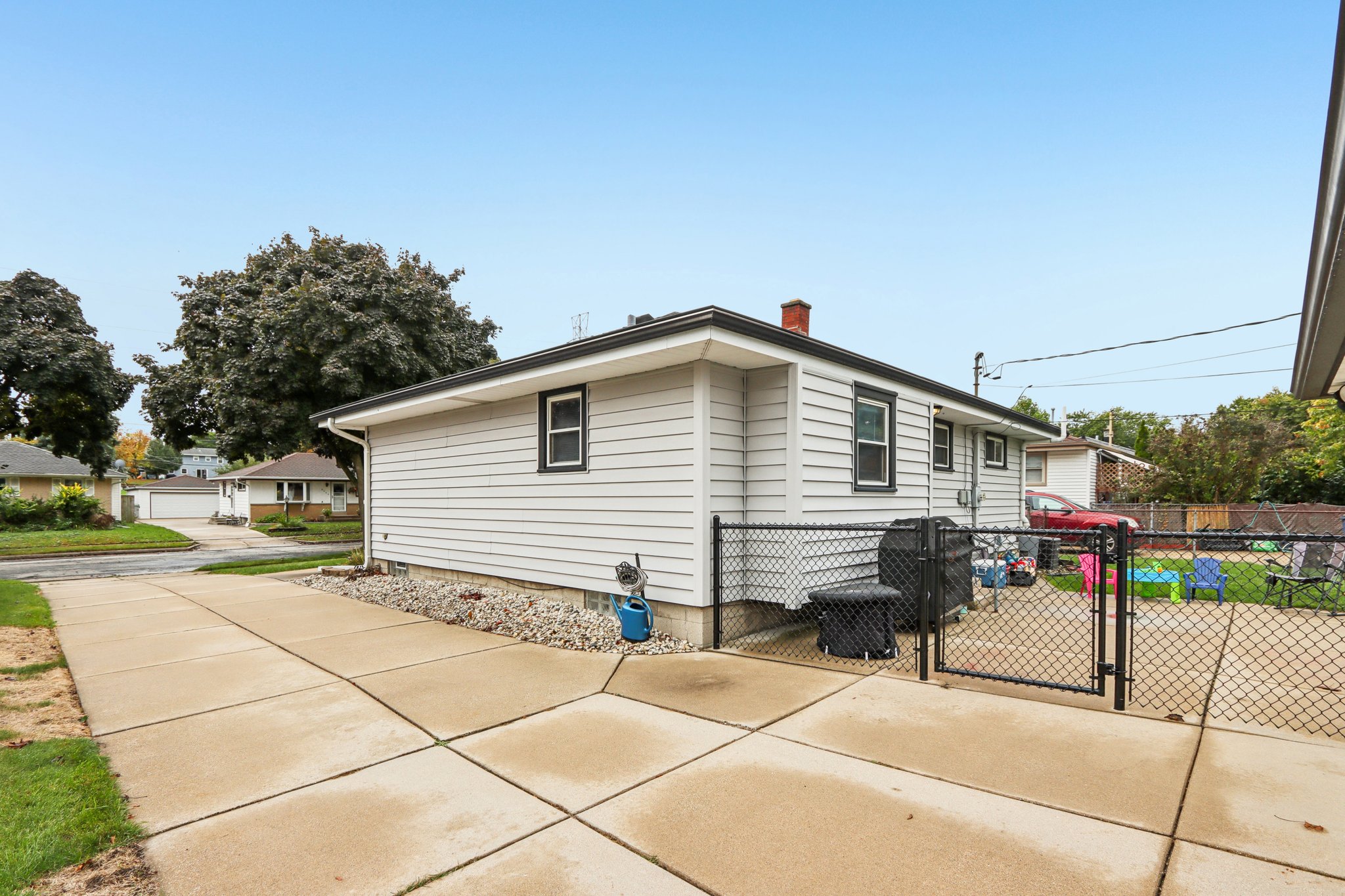 W Waterford Ave-S1610-036.jpg
