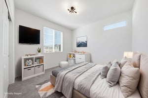 8J0A1497 virtually staged.jpeg