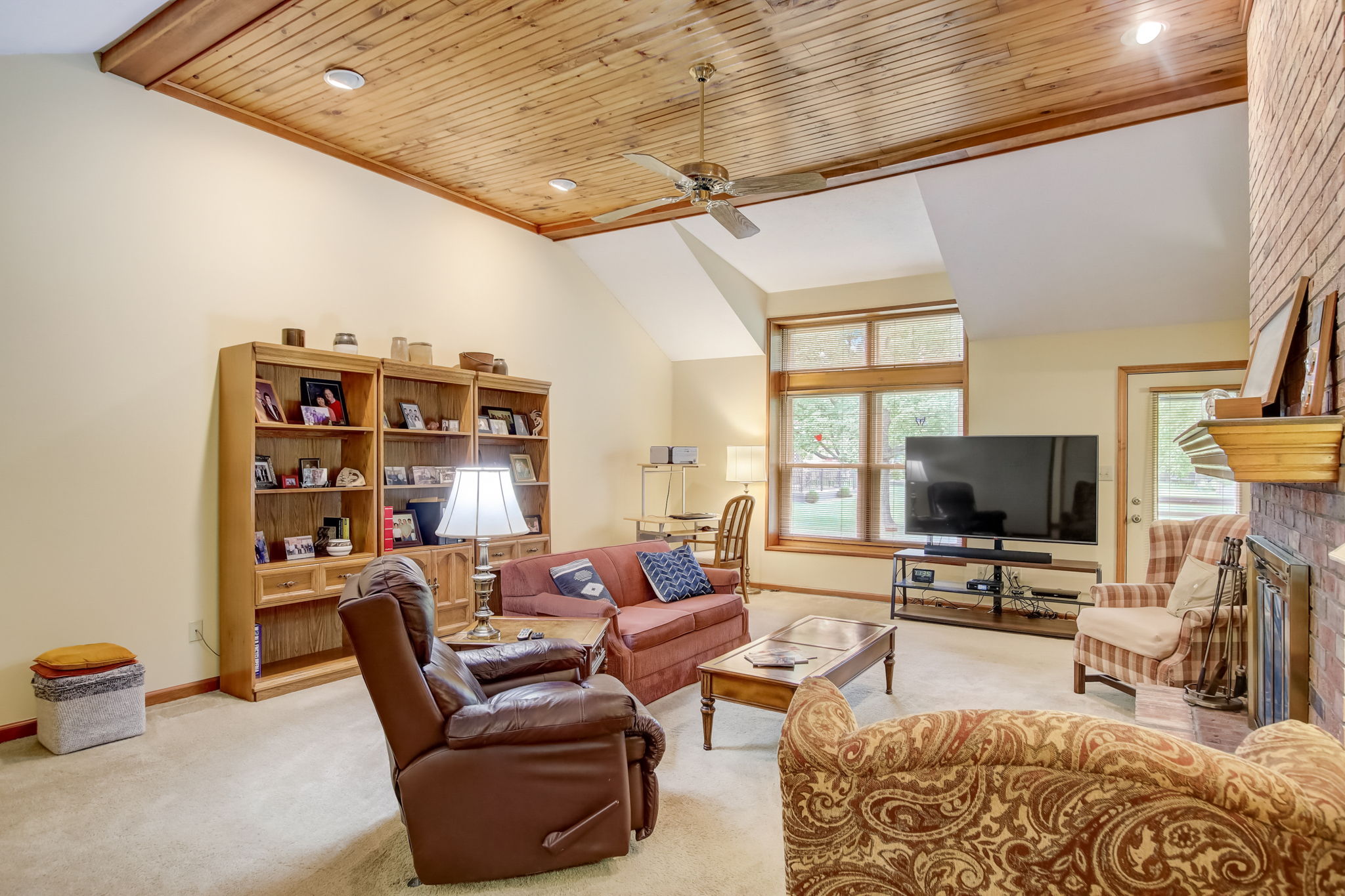 Springwater Dr W-006