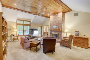 Springwater Dr W-005