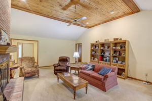 Springwater Dr W-008