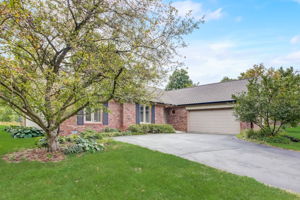 Springwater Dr W-001