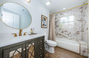 Bathroom2