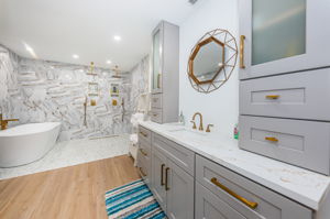 Master Bathroom1a