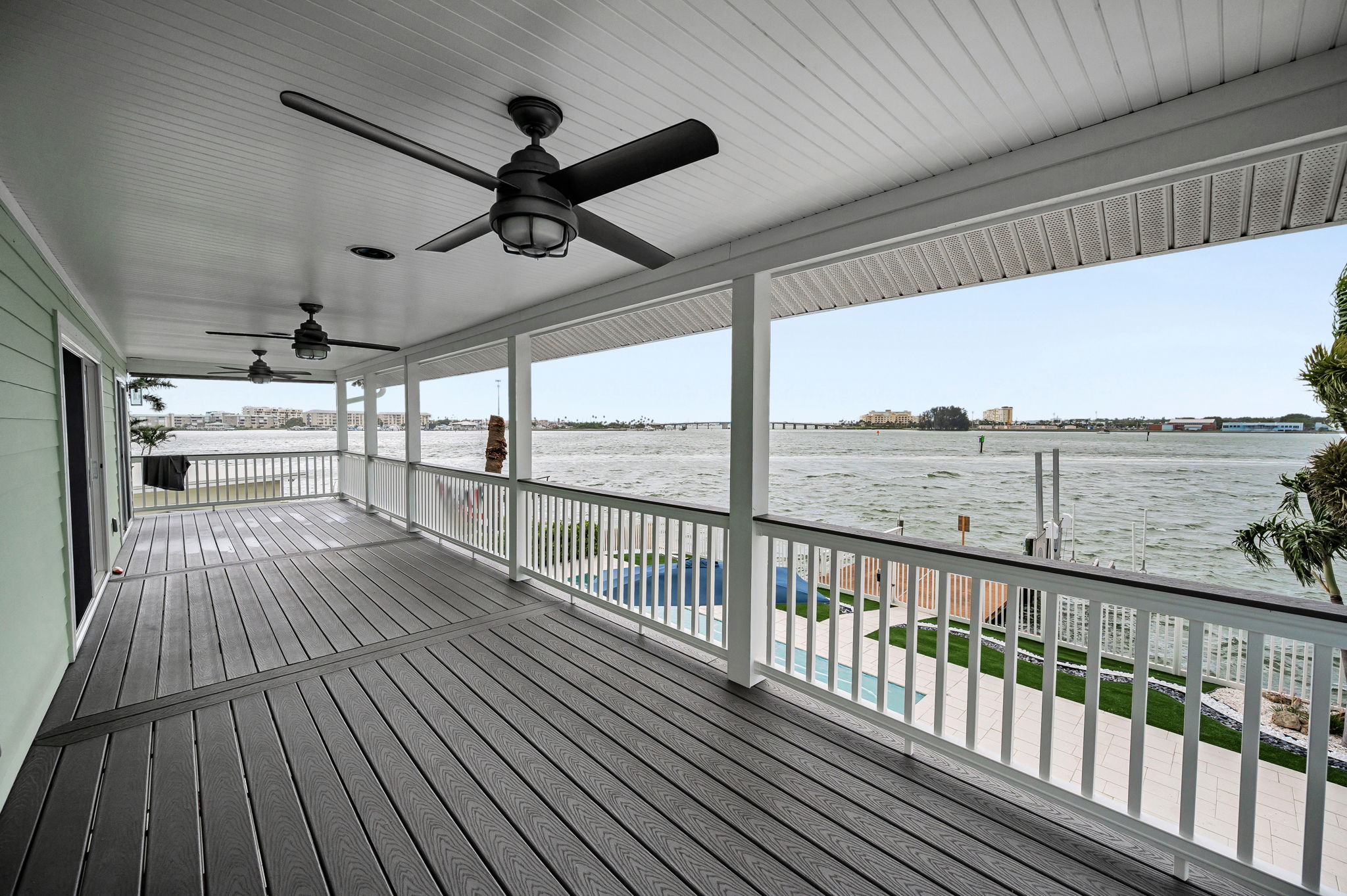 Balcony2