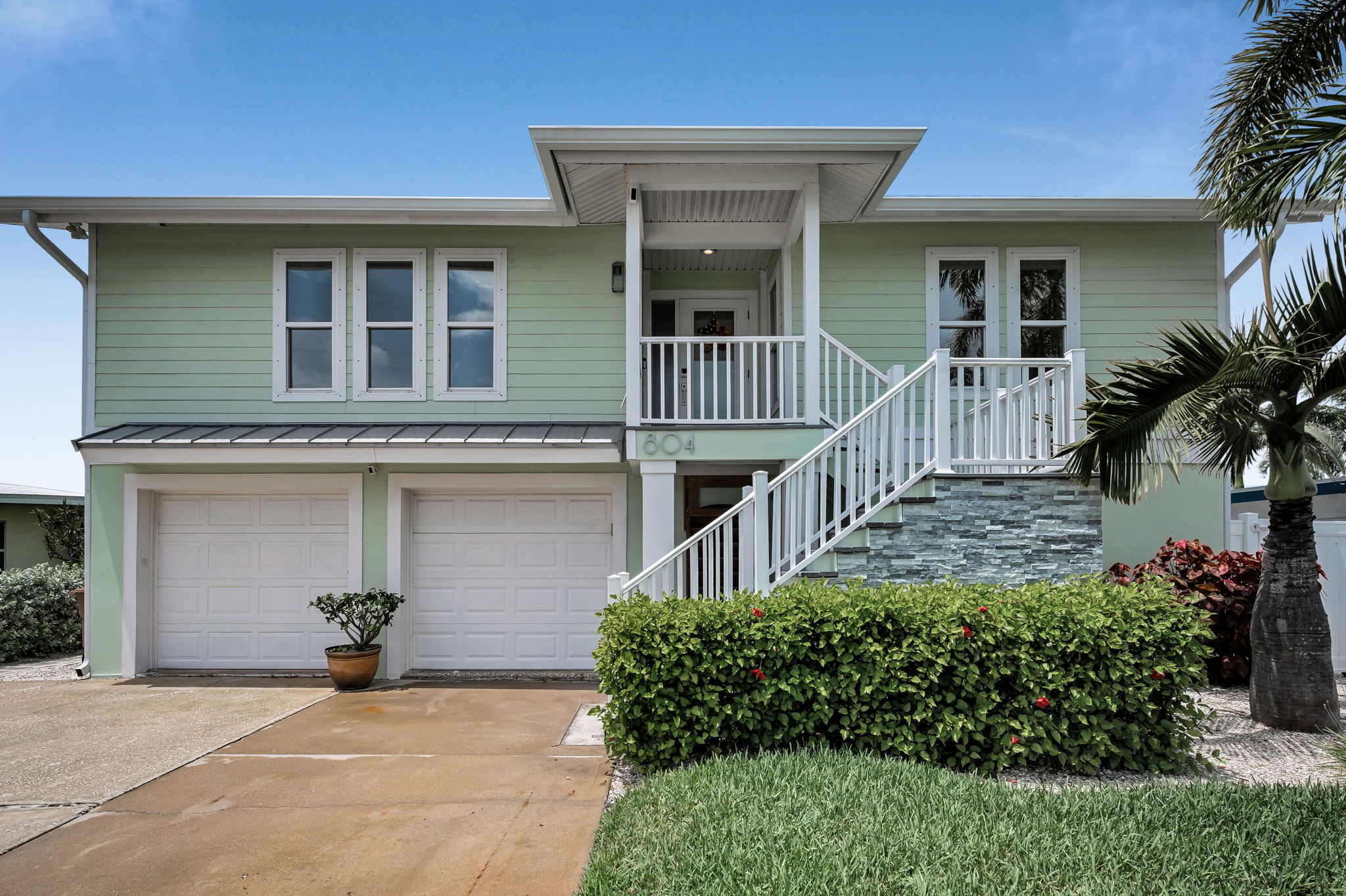 Front Exterior6