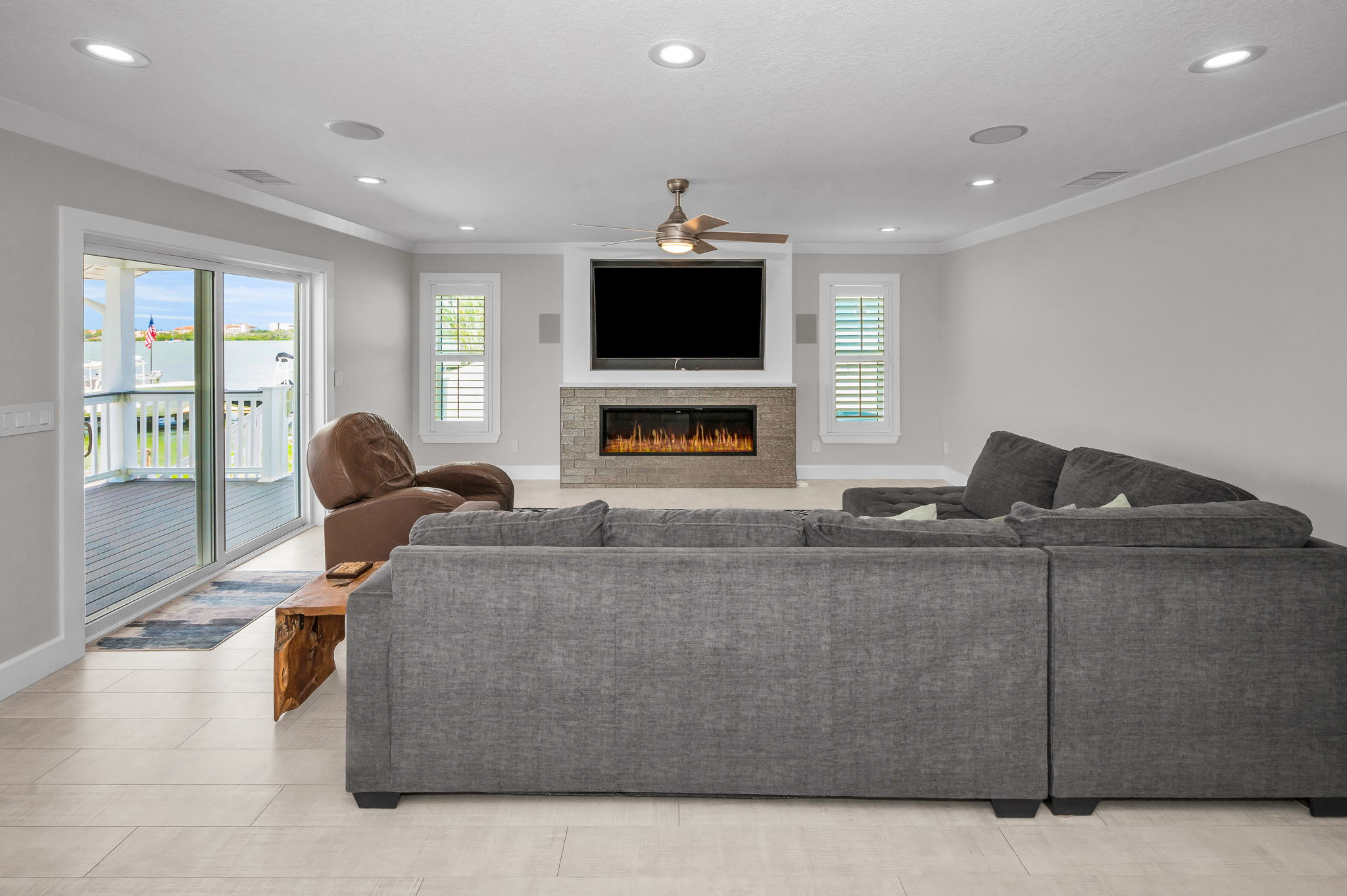 Living Room24