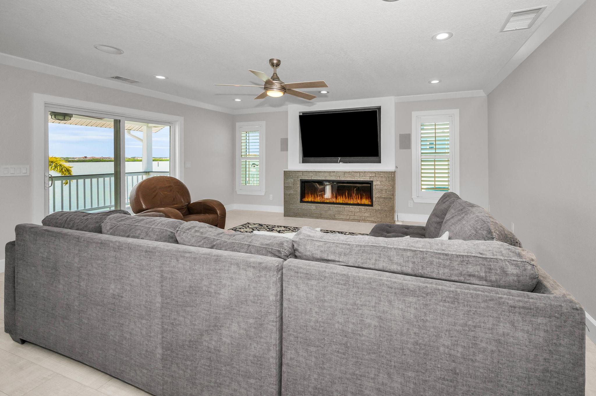 Living Room32