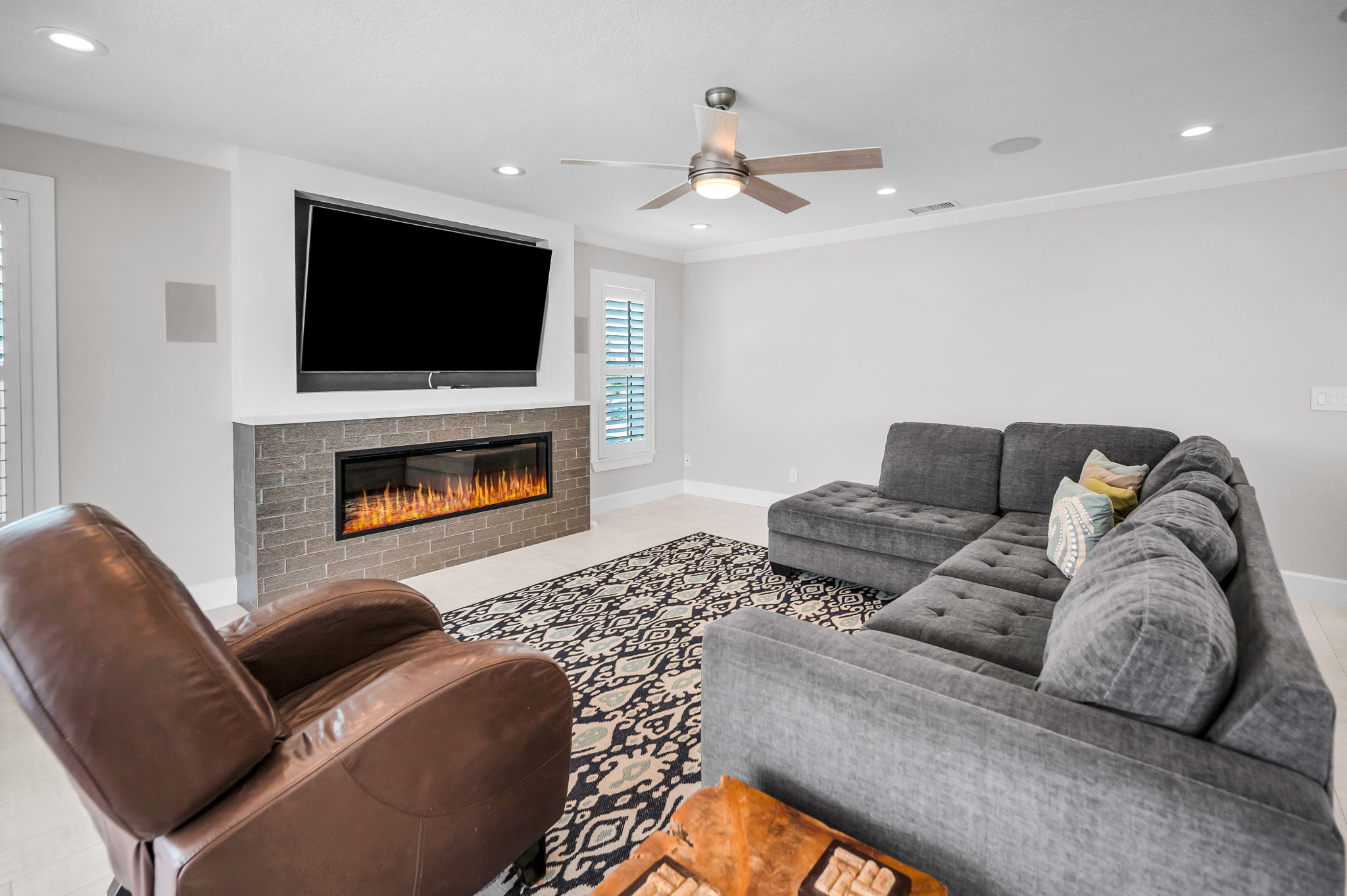 Living Room201