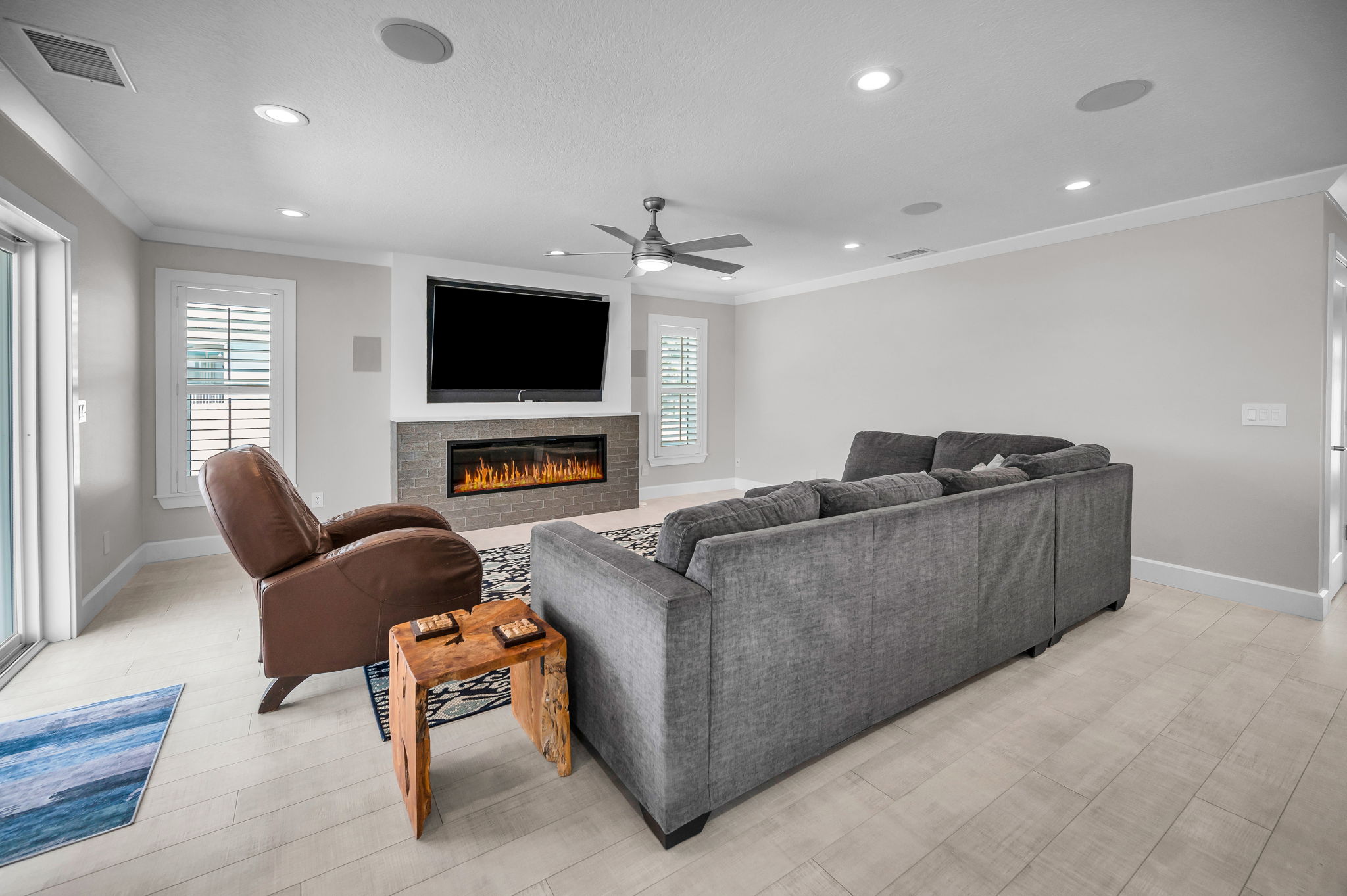 Living Room202