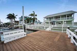 Dock8