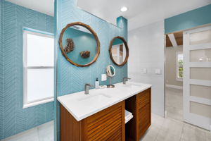 Primary Bathroom1b