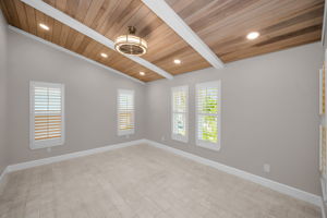 Primary Bedroom10a