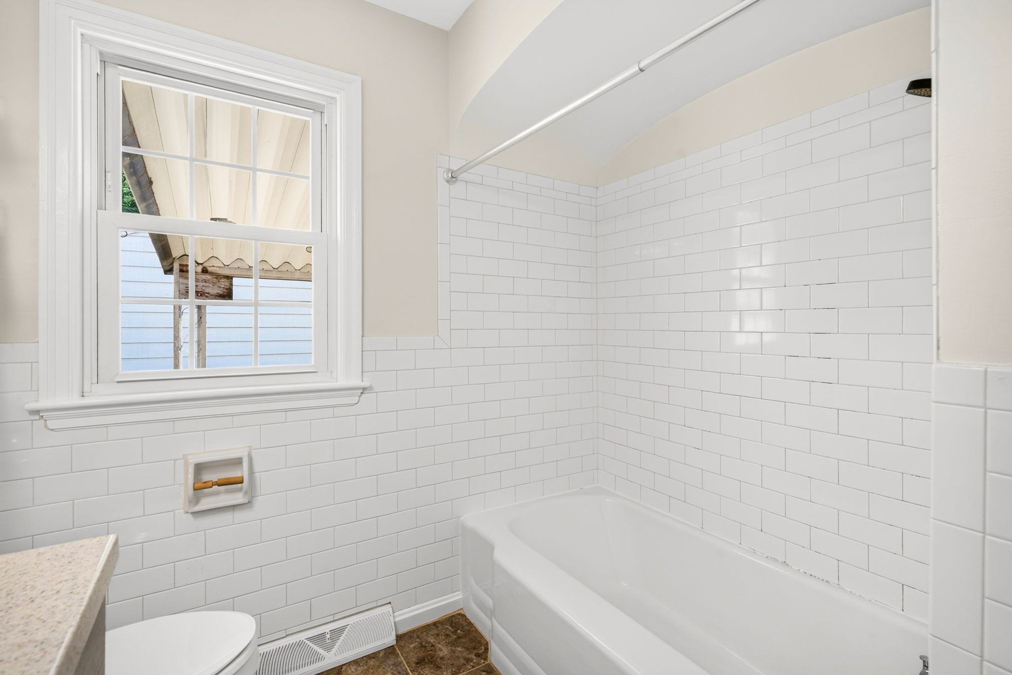804 Franklin Ave 48