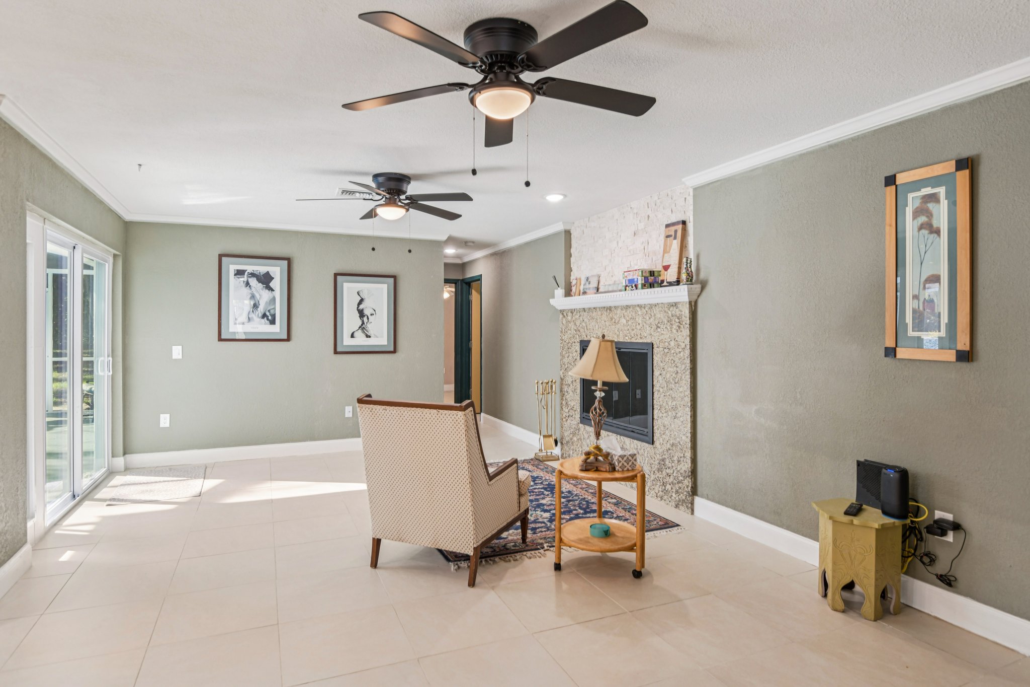 Robin Ave-S0503-006.jpg