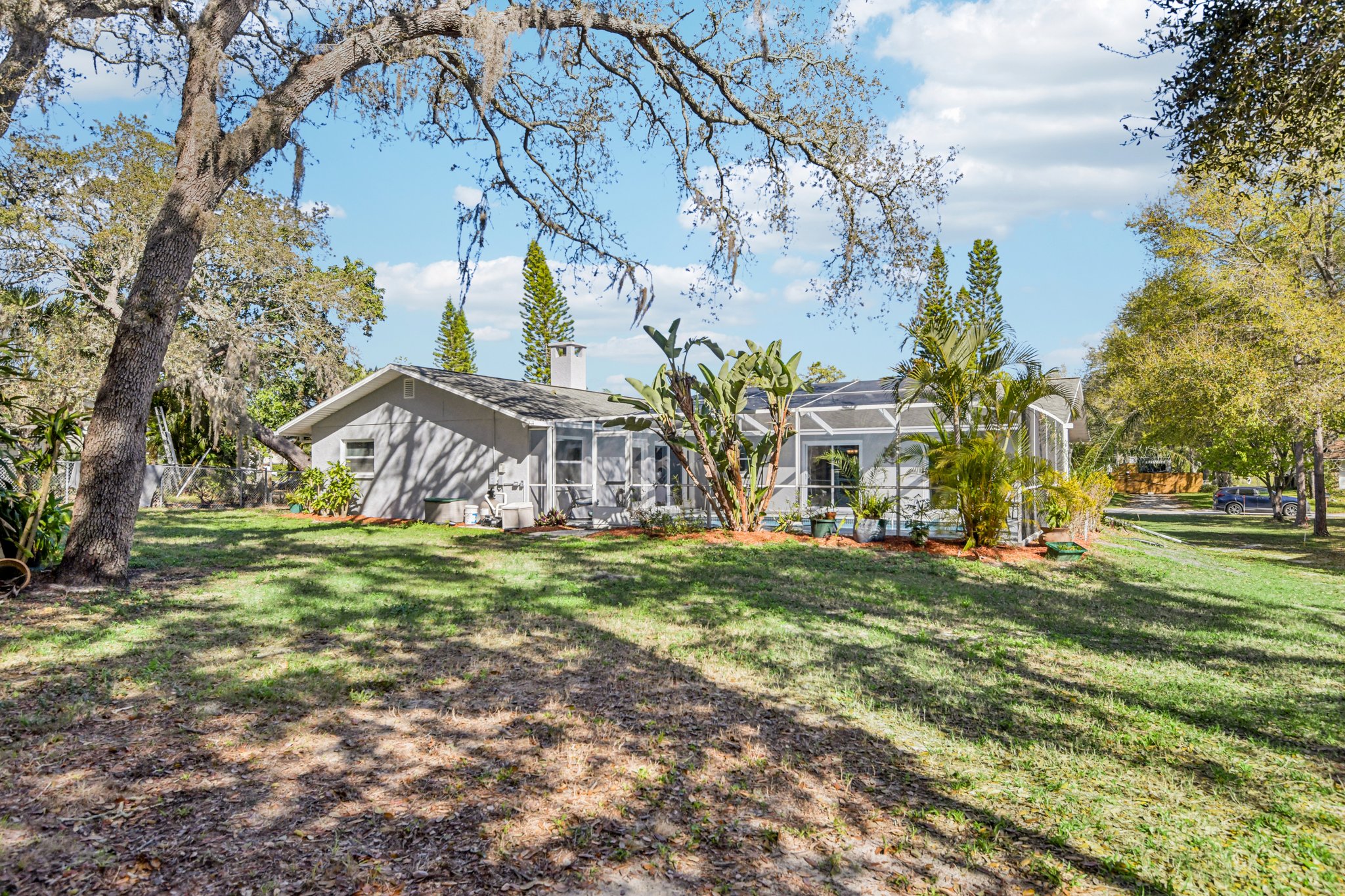 Robin Ave-S0503-042.jpg