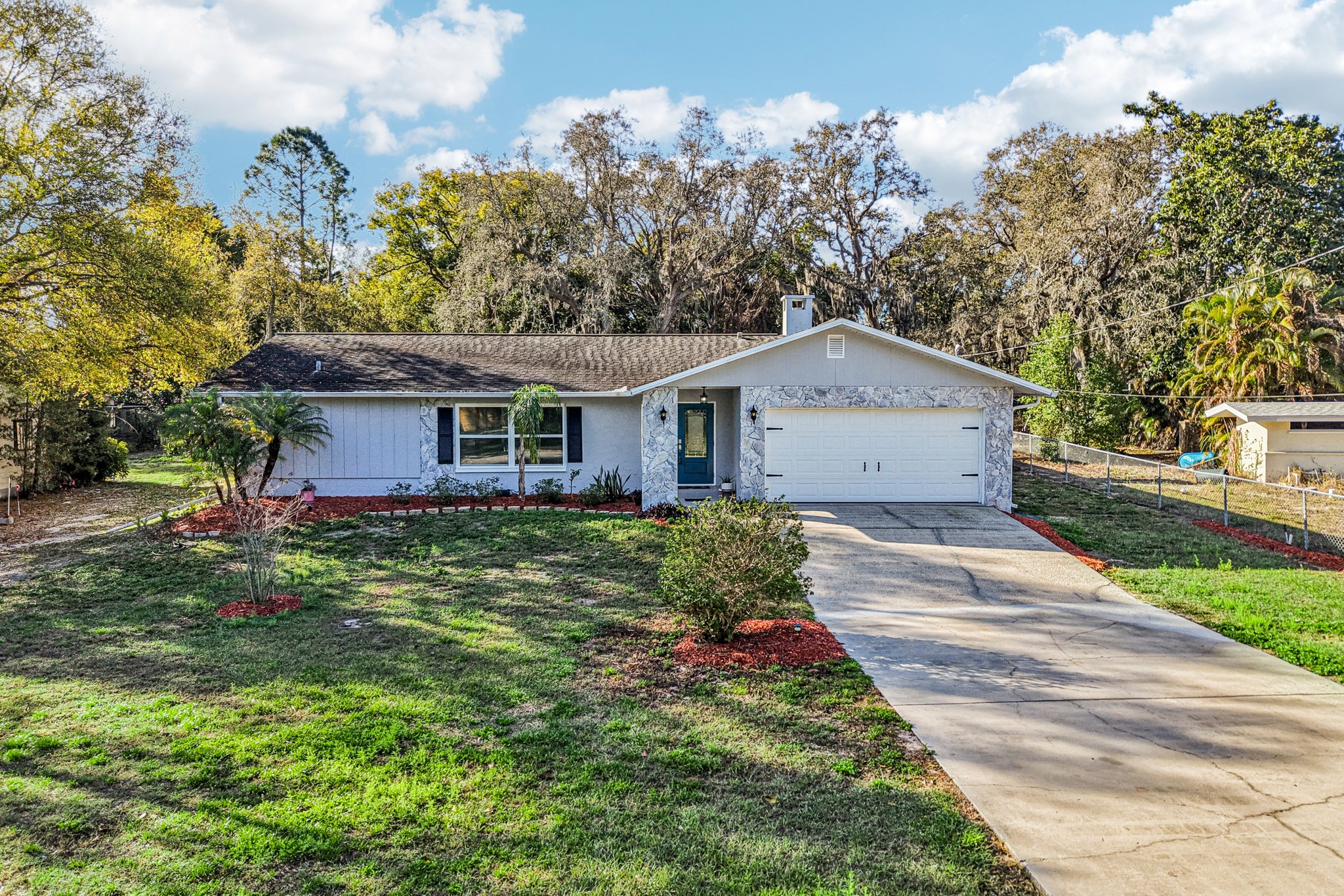 Robin Ave-S0503-045.jpg