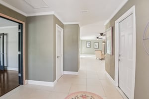 Robin Ave-S0503-005.jpg