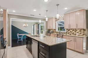 Robin Ave-S0503-017.jpg