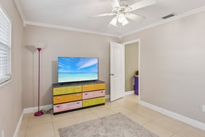 Robin Ave-S0503-022.jpg