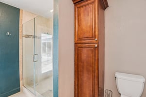 Robin Ave-S0503-024.jpg