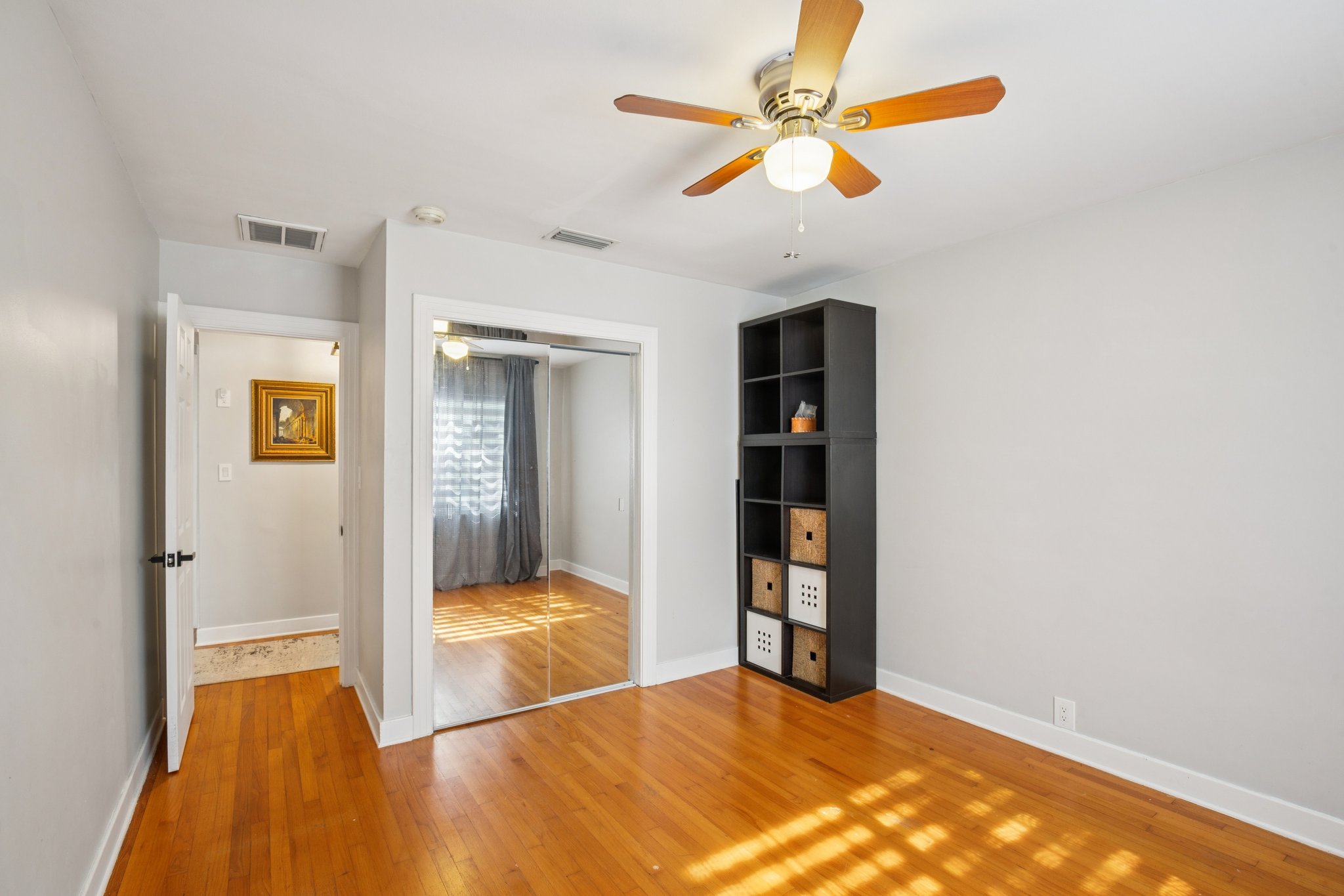 Woodruff Ave-S1704-017.jpg