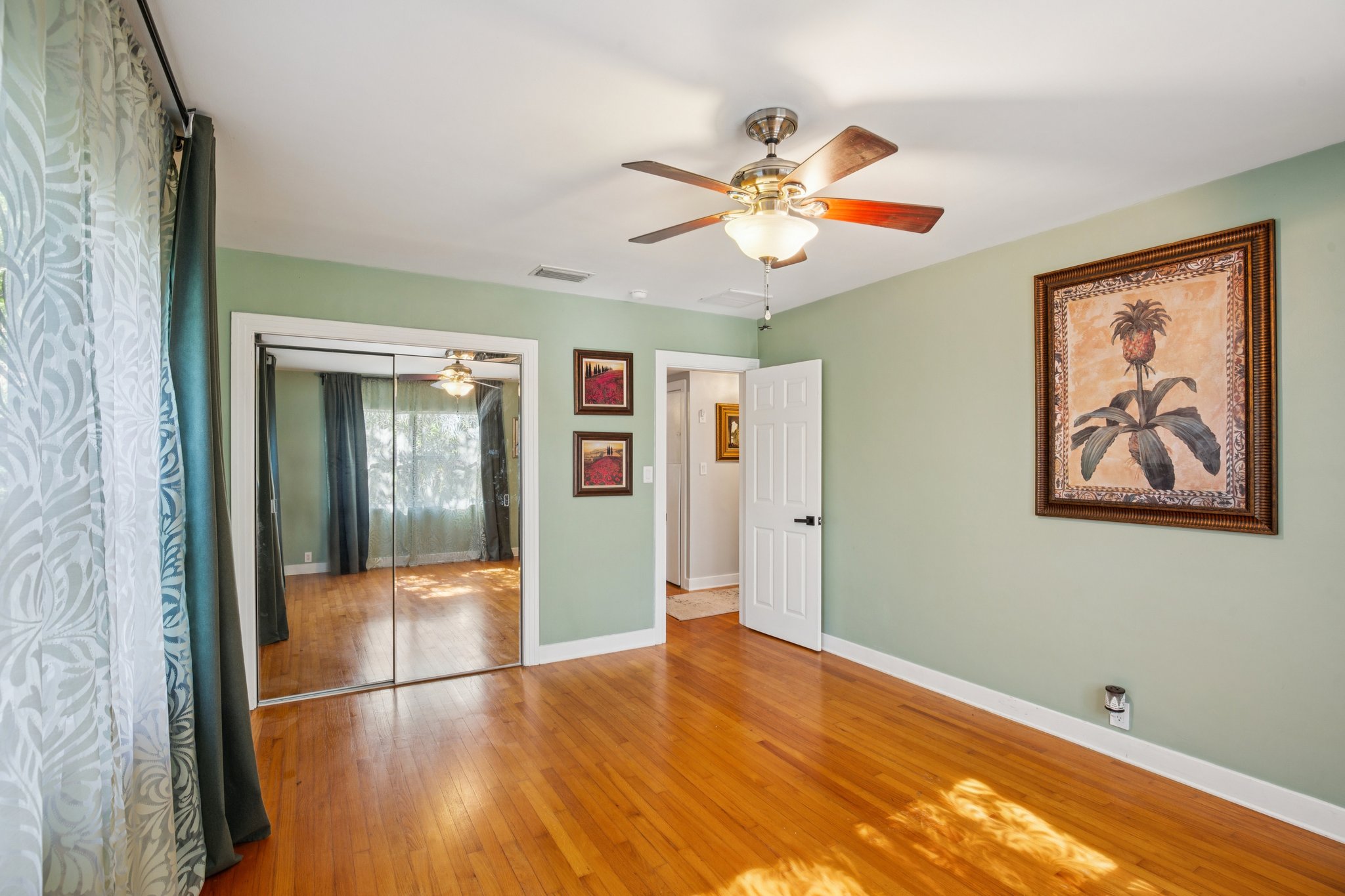 Woodruff Ave-S1704-021.jpg