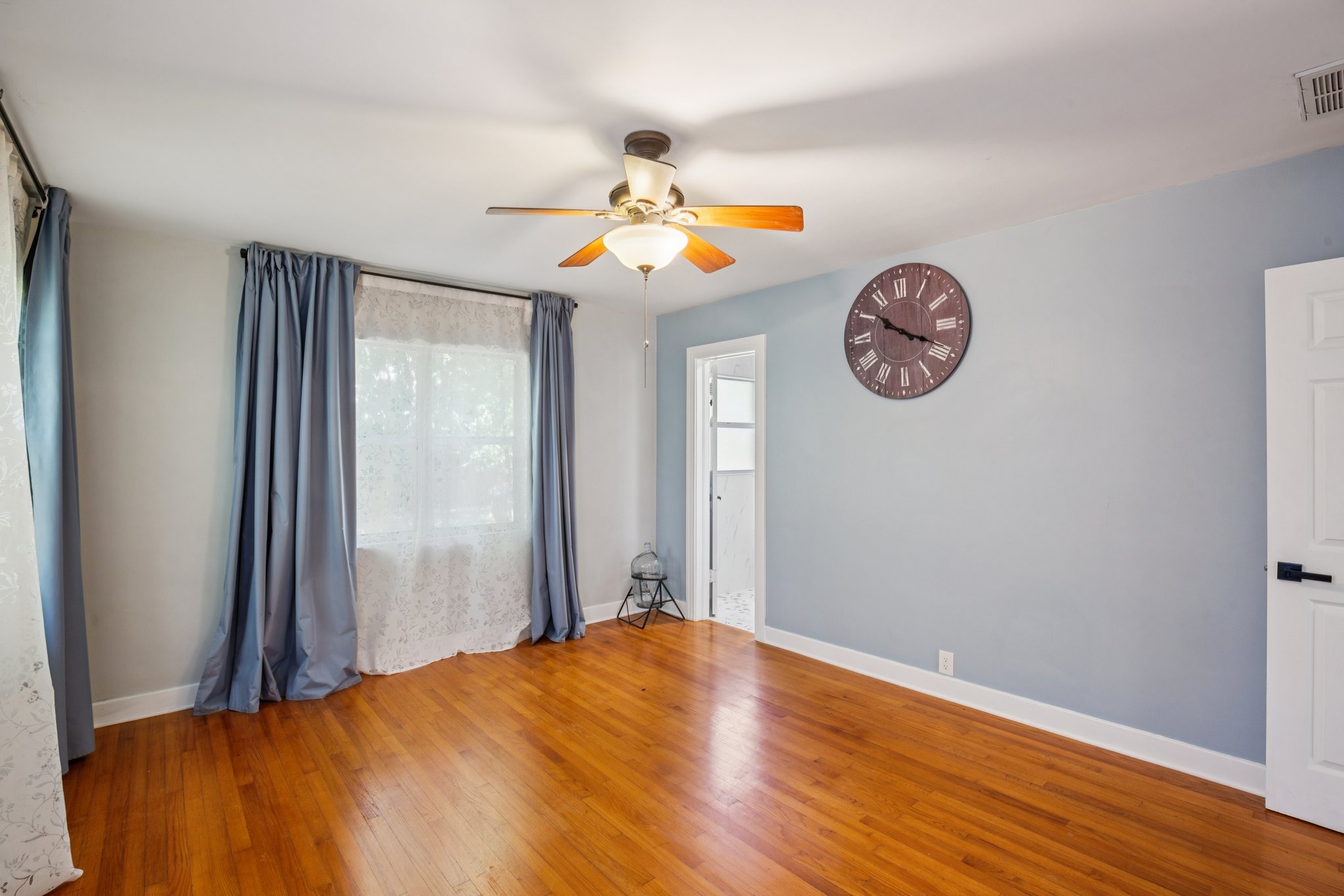 Woodruff Ave-S1704-023.jpg