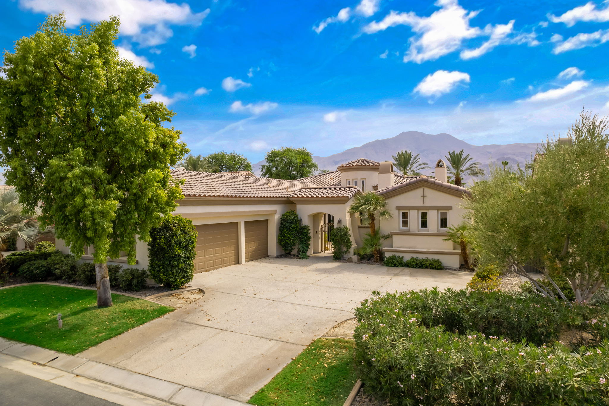 80409 Spanish Bay, La Quinta, CA 92253 One Point Media Group