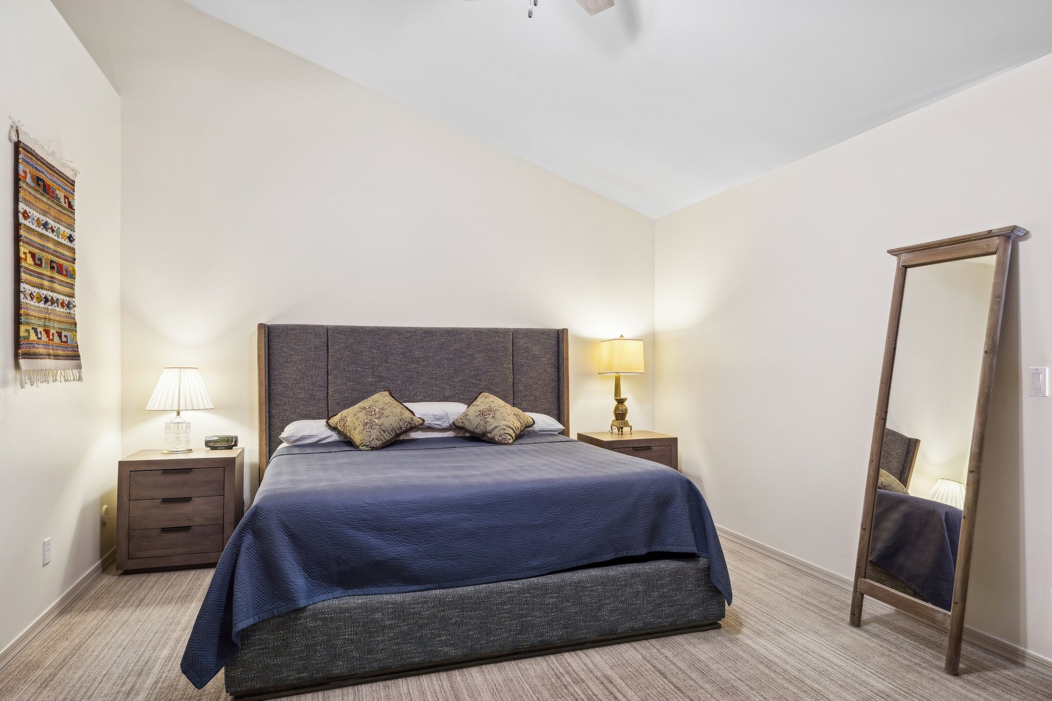 8041 E Del Tornasol Dr - 011.jpg