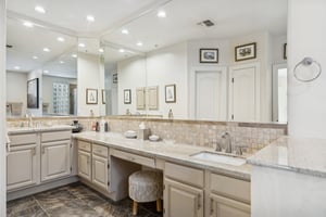 8041 E Del Tornasol Dr - 015.jpg