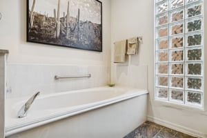 8041 E Del Tornasol Dr - 017.jpg