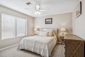 8041 E Del Tornasol Dr - 018.jpg