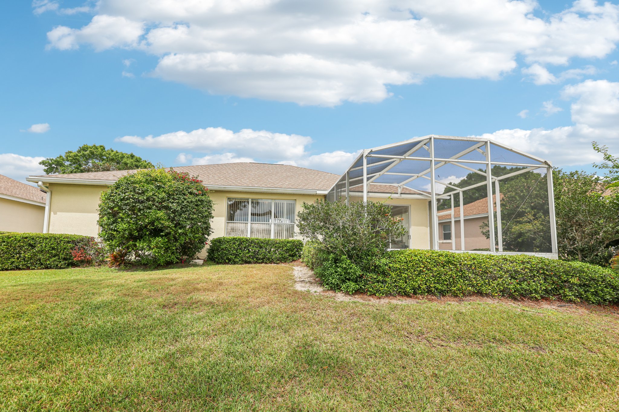 Pine Hollow Dr-1104-054.jpg